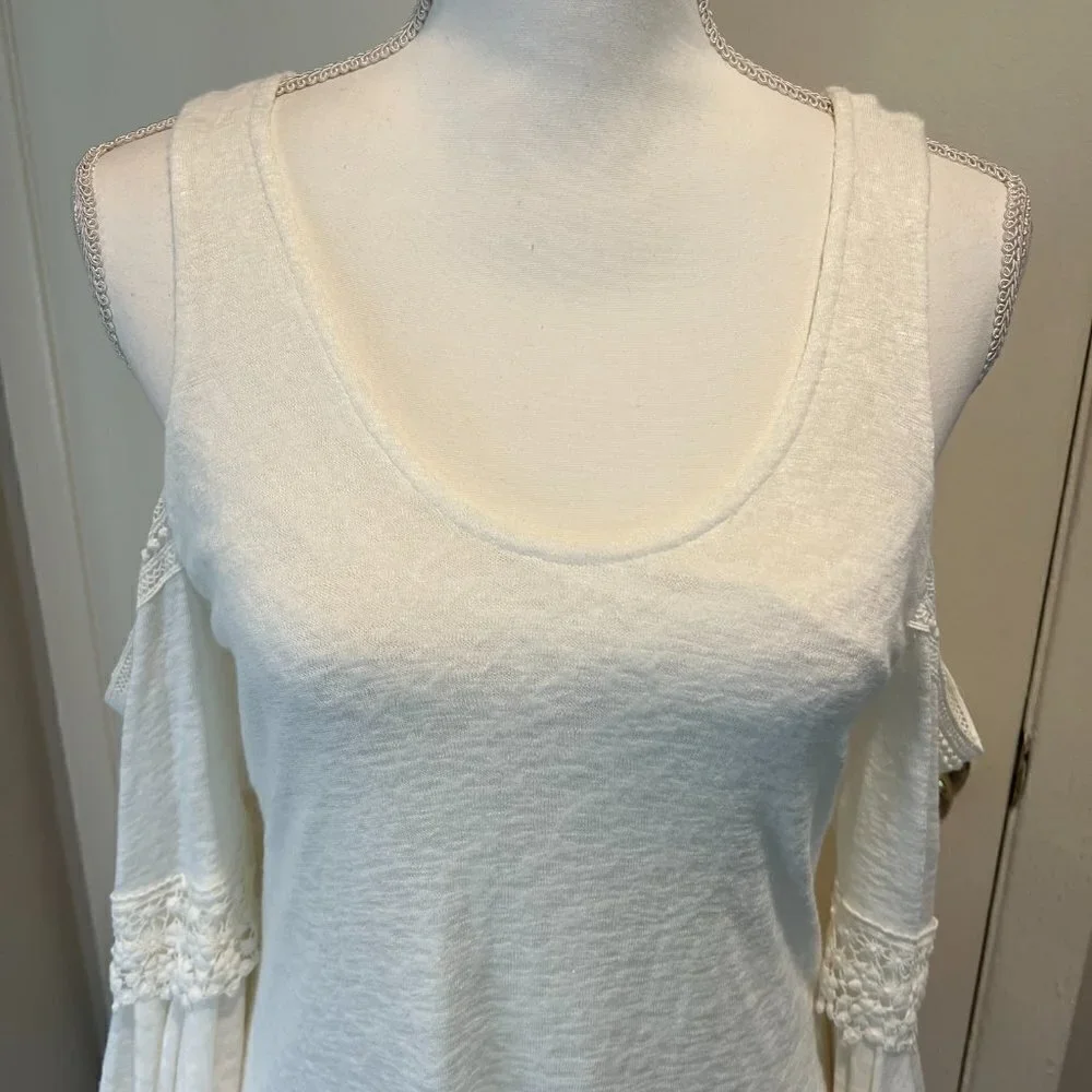 Red Haute cream cold shoulder dress with lace and bell sleeves , Size Small